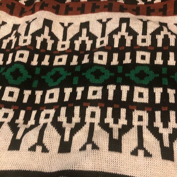 5for$15! ❤️ Aztec print sweater - Picture 2 of 5